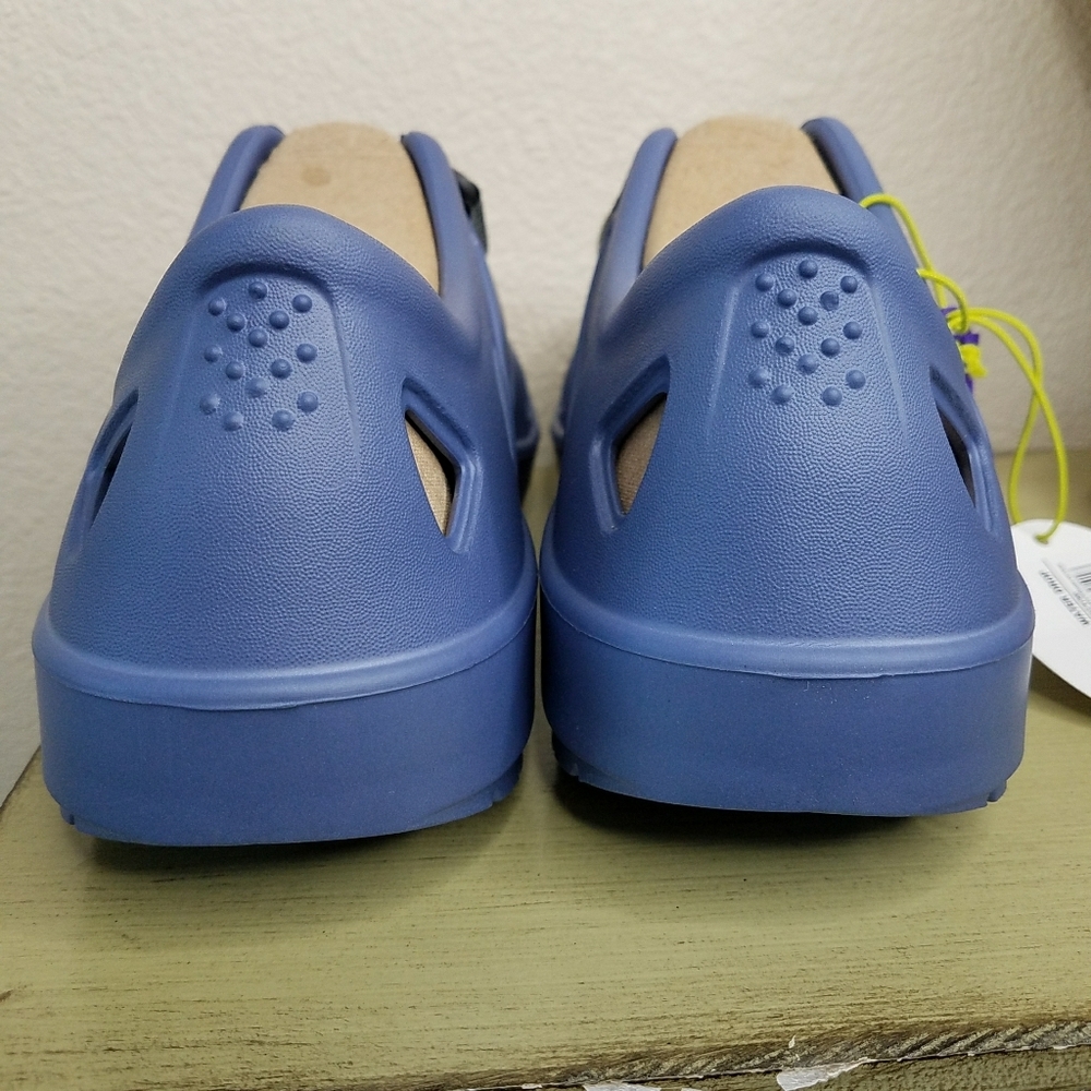 OOFOS Oocandoo Unisex Sandals in Water Drop - Picture 5 of 8